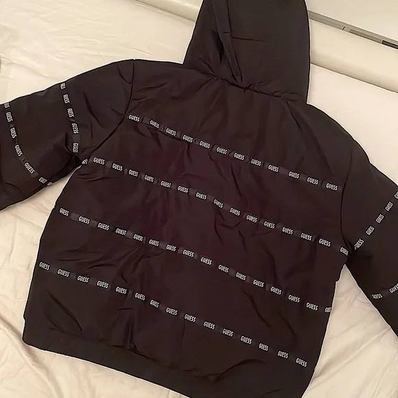 GUESS Puffer Jacket - Picture 5 of 5